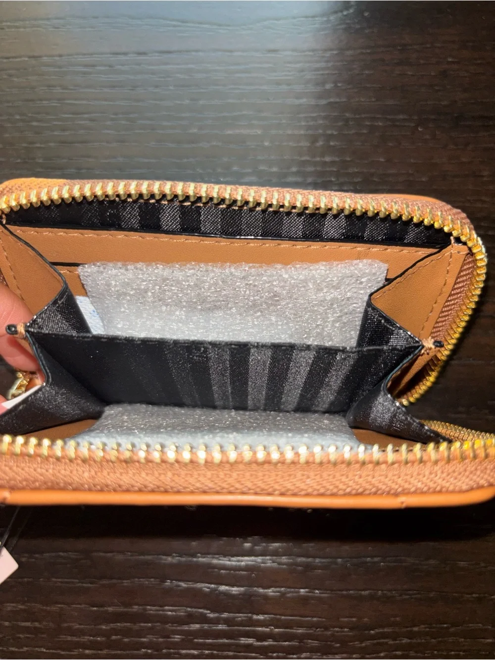 New Victoria’s Secret Quilted Zip Wallet in Tan Leather - Picture 4 of 4
